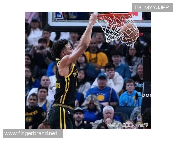 克莱五场三分27中7，得分持续低迷